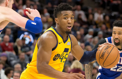 何防守线的 何防守线的